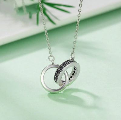 Zircon Inlaid Geometric Ring Necklace